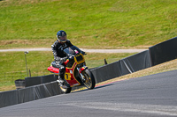 cadwell-park;cadwell-park-photographs;cadwell-trackday-photographs;enduro-digital-images;event-digital-images;eventdigitalimages;peter-wileman-photography;racing-digital-images;trackday-digital-images;trackday-photos